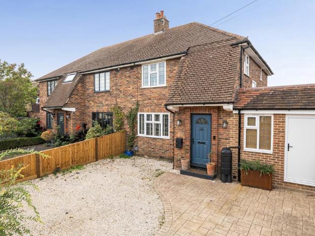 House for sale in Byfleet, Woking