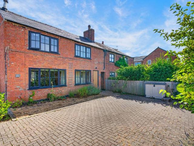House for sale in Husbands Bosworth, Harborough