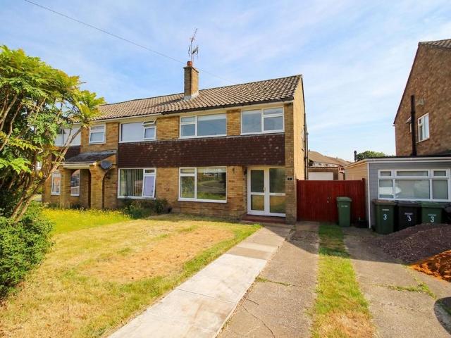 House for sale in Hedge End, Helford