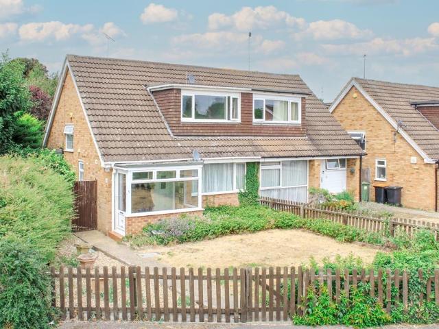 House for sale in Leighton-Linslade, Linslade