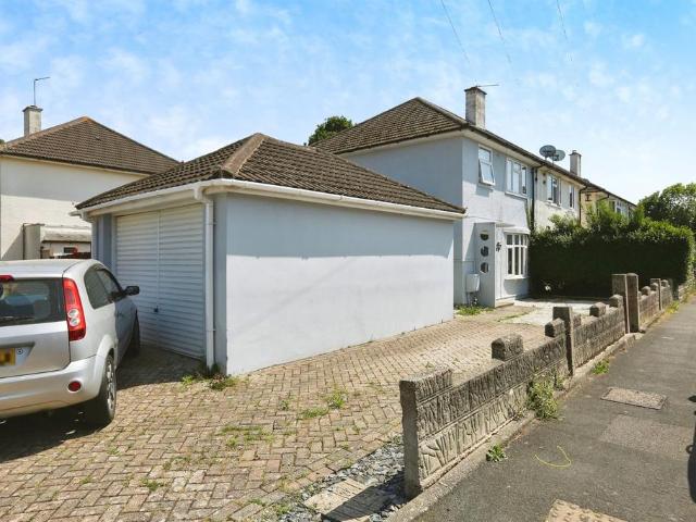 House for sale in Rowner, Middlecroft