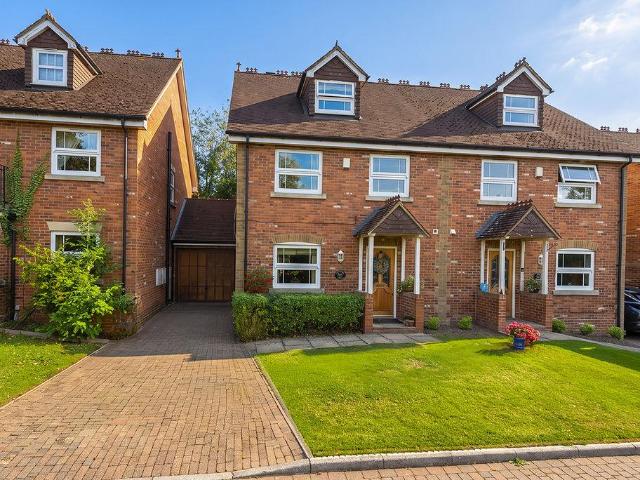 House for sale in Romford, Sandown Park