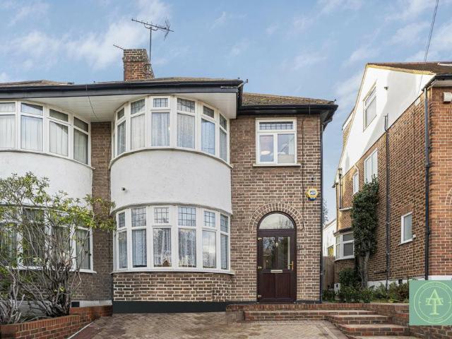 House for sale in Brunswick Park, Greater London