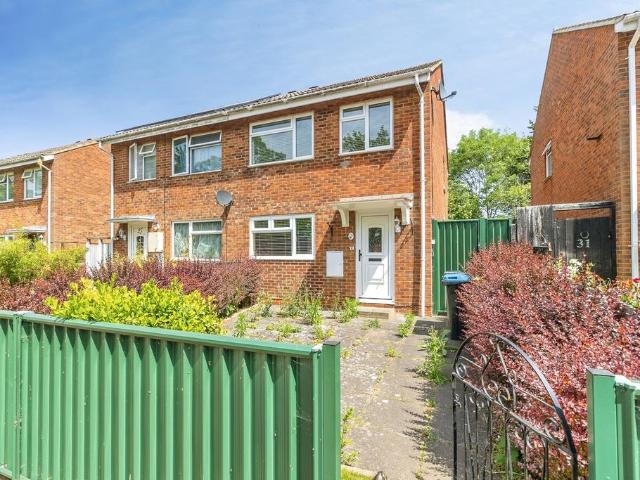 House for sale in Oakridge Park, Milton Keynes