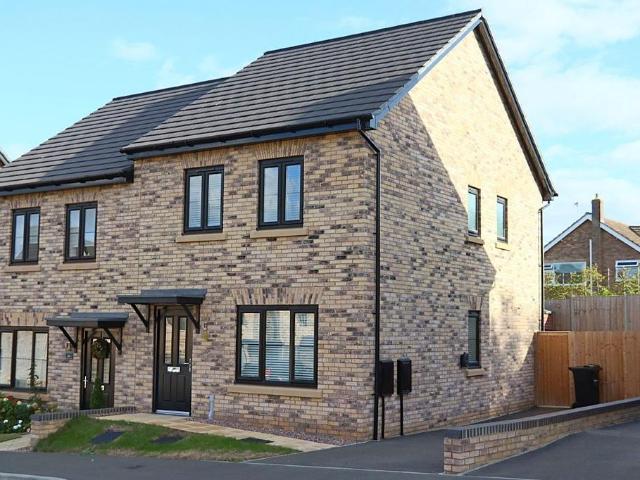 House for sale in Oundle, North Northamptonshire