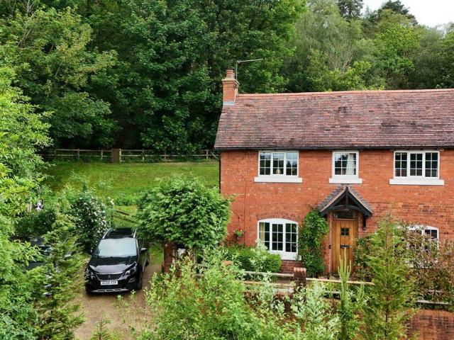 House for sale in Bromsgrove, Isle Of Man