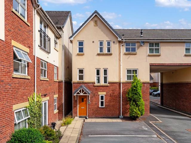 House for sale in Lee Bank, Greater Manchester