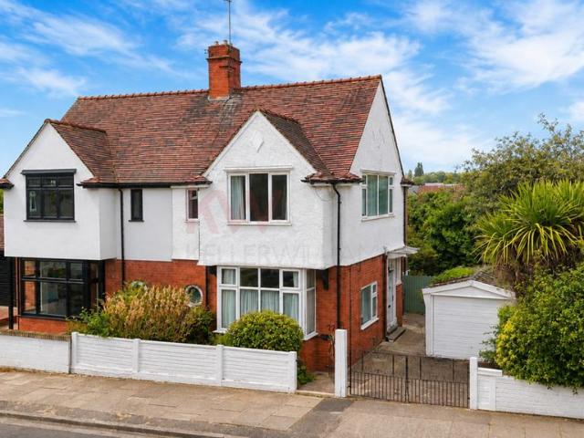 House for sale in Northampton, Northamptonshire