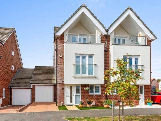 House for sale in Kite Meadows, Princes Risborough
