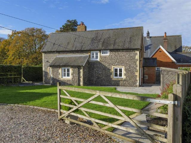 House for sale in Oad Street, Kent