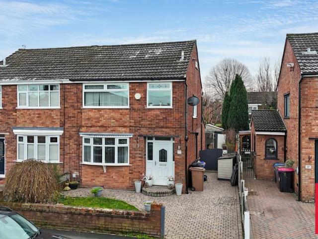 House for sale in Higher Irlam, Salford