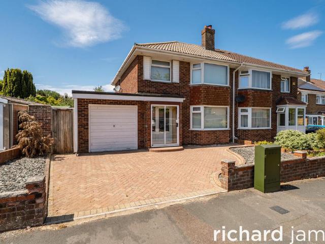 House for sale in Walcot West, Rodbourne