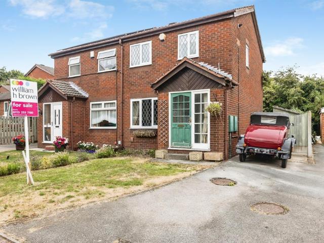 House for sale in West Ardsley, Tingley