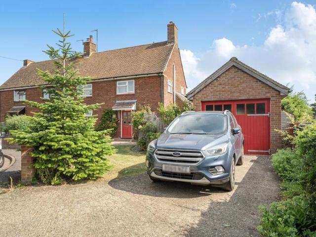 House for sale in Shabbington, Buckinghamshire
