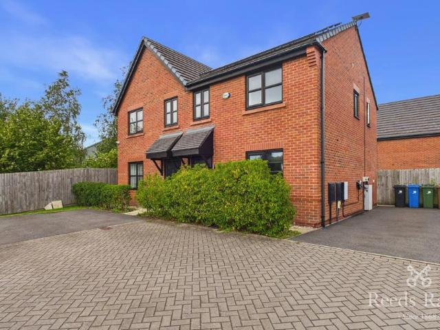 House for sale in Broadway Industrial Estate, Tameside