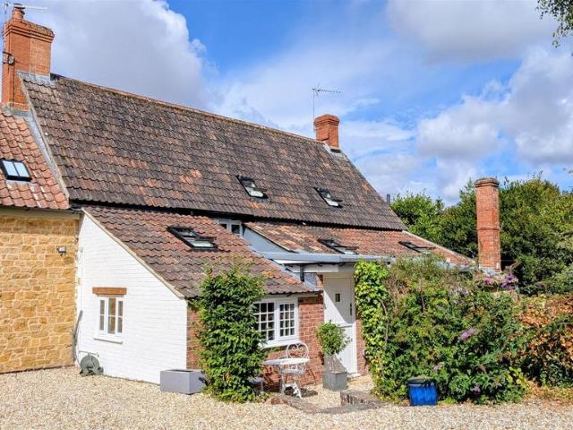 House for sale in Haselbury Plucknett