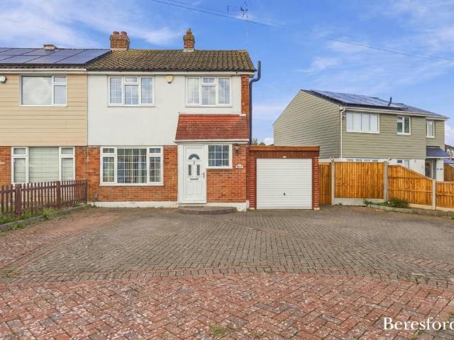 House for sale in Queens Park, Basildon