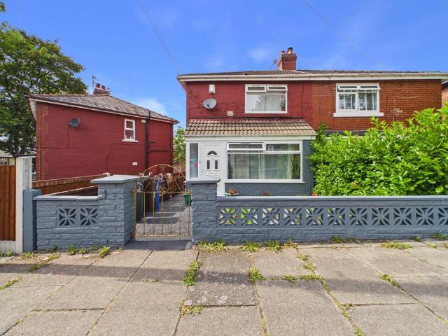 House for sale in Stalybridge, Tameside