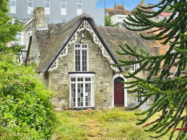 House for sale in Cowlease, Ventnor