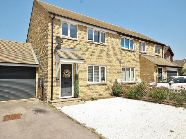 House for sale in Deer Park, Black Bourton