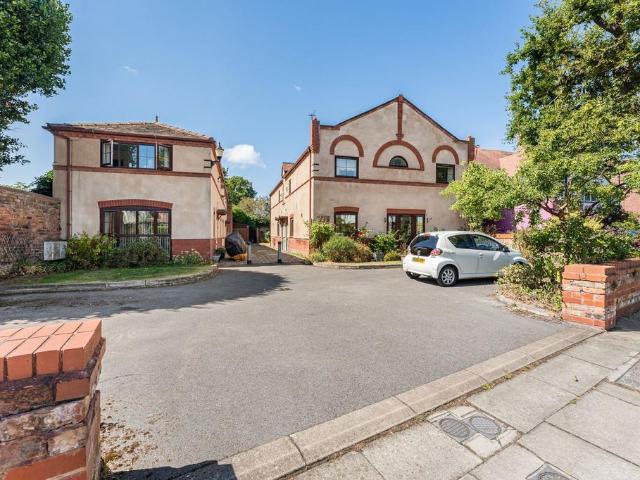 House for sale in Great Crosby