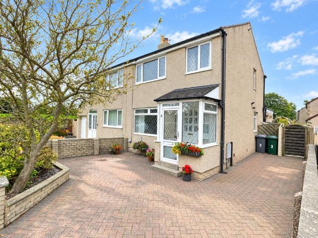 House for sale in Caton, Bare