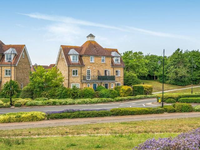 House for sale in St. Marys Island, Gillingham