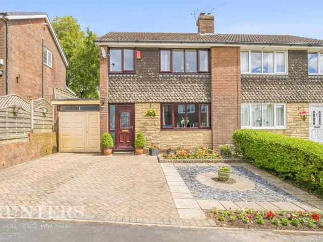 House for sale in Summit, Burnedge