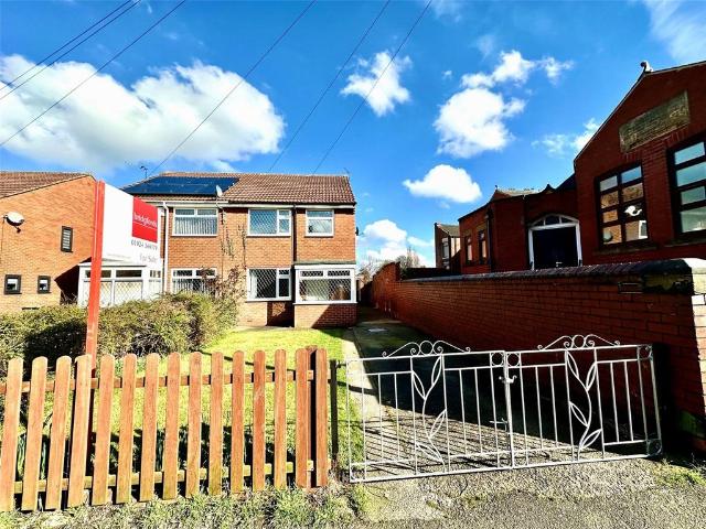 House for sale in Wintersett, Ryhill