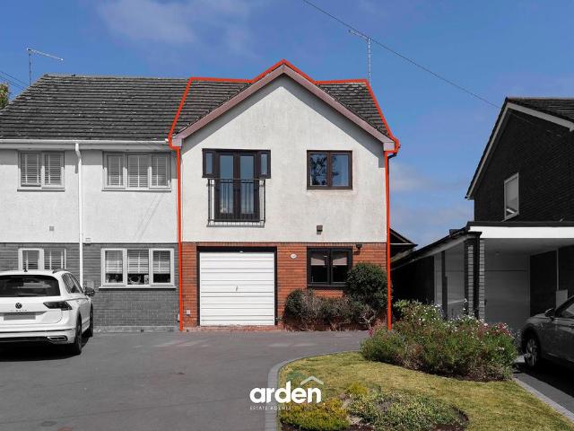 House for sale in Bromsgrove, Worcestershire