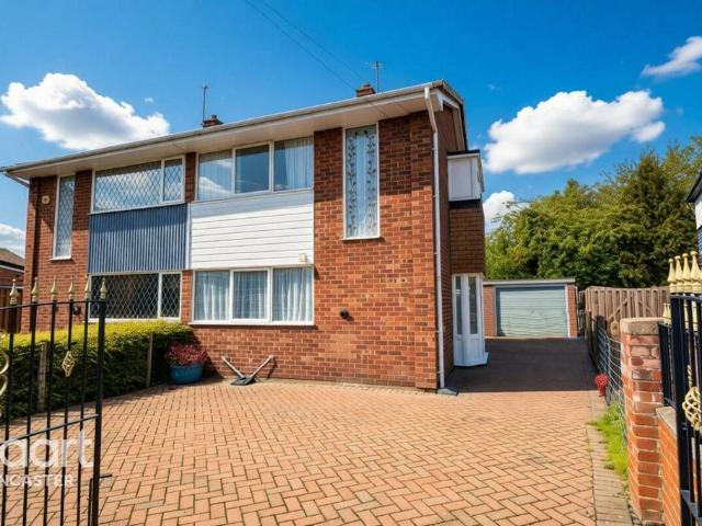 House for sale in Dunscroft, Doncaster