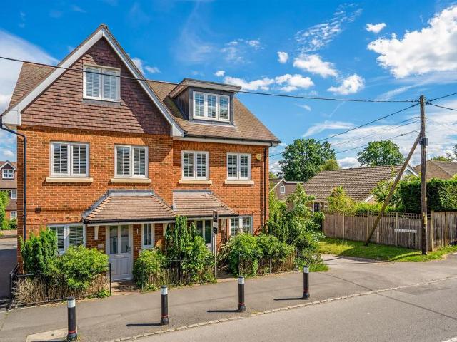 House for sale in Winkfield