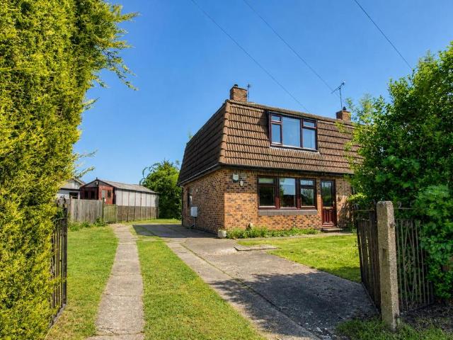 House for sale in Barton In Fabis, East Midlands