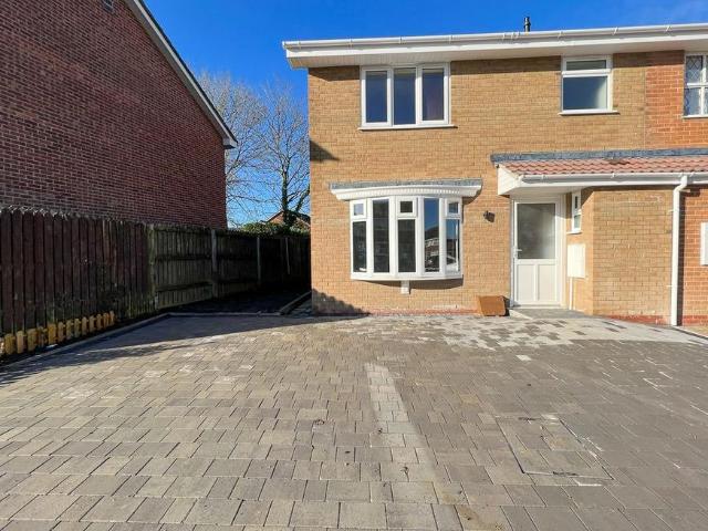 House for sale in Feckenham, City Of Bristol