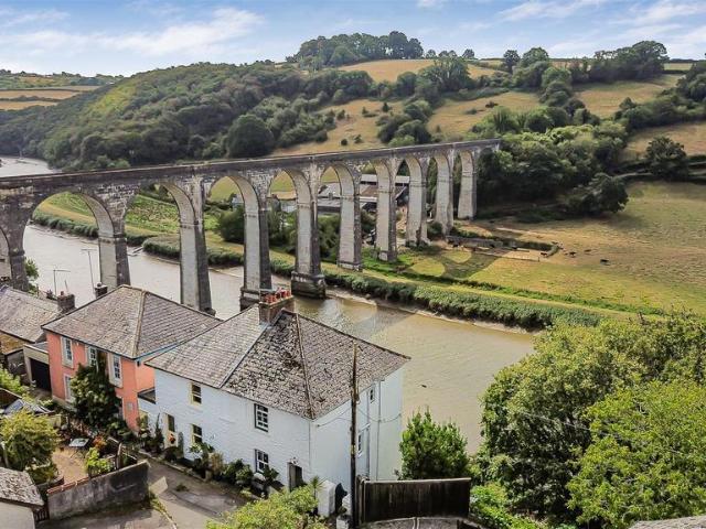 House for sale in Calstock