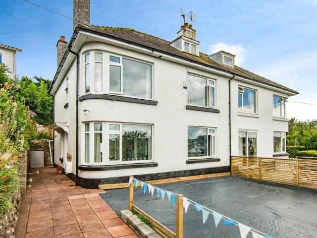 House for sale in Saundersfoot, Pembrokeshire