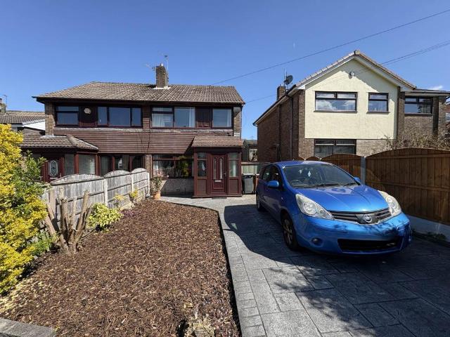 House for sale in Chadderton Fold, Pendock
