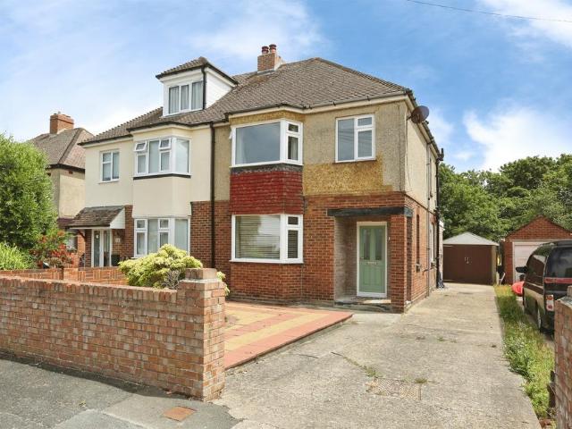 House for sale in Anglesey, Middlecroft