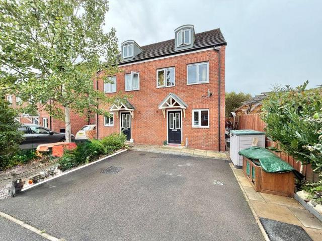 House for sale in Wolverham, Ellesmere Port