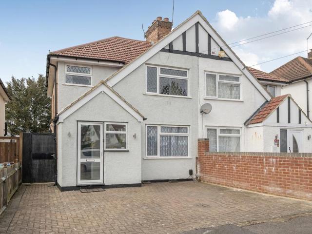 House for sale in Harrow Weald, Greater London