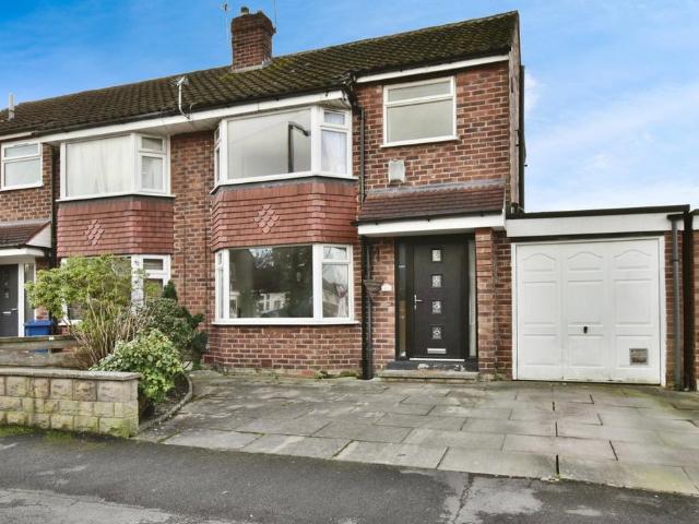 House for sale in Cheadle Hulme, Greater Manchester