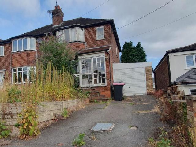 House for sale in Gun Hill, Warwickshire