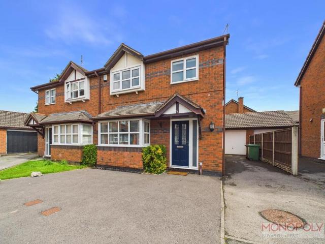 House for sale in Lavister, Wales