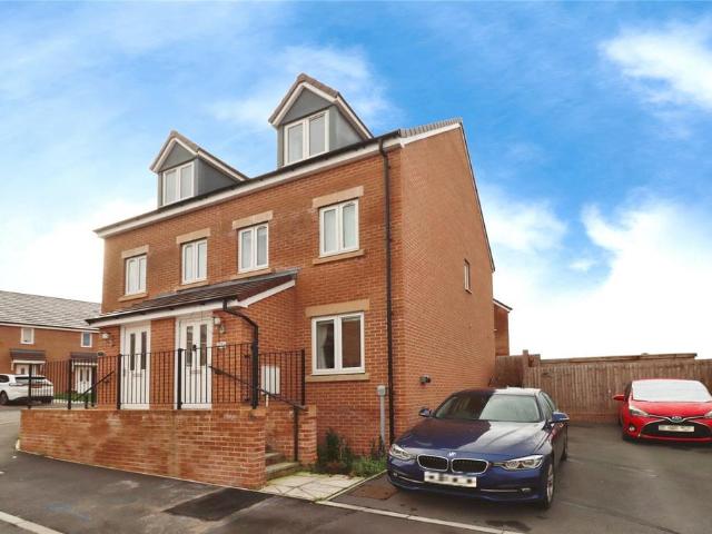House for sale in Feckenham, City Of Bristol