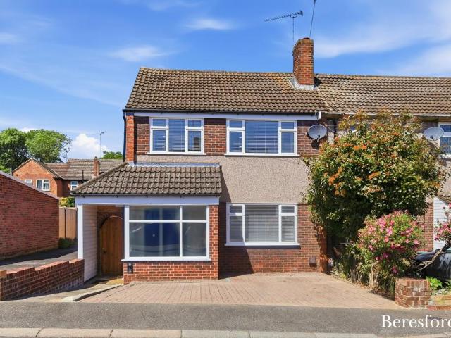 House for sale in Hutton, Navestock Side