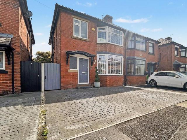 House for sale in Chapel Field, Bury