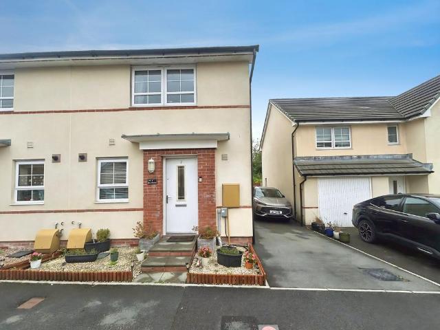 House for sale in Bryntirion, Wales