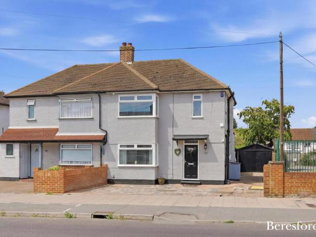 House for sale in Hornchurch, Greater London
