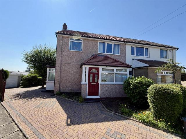 House for sale in Warley Town, West Yorkshire