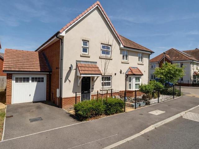 House for sale in Binfield